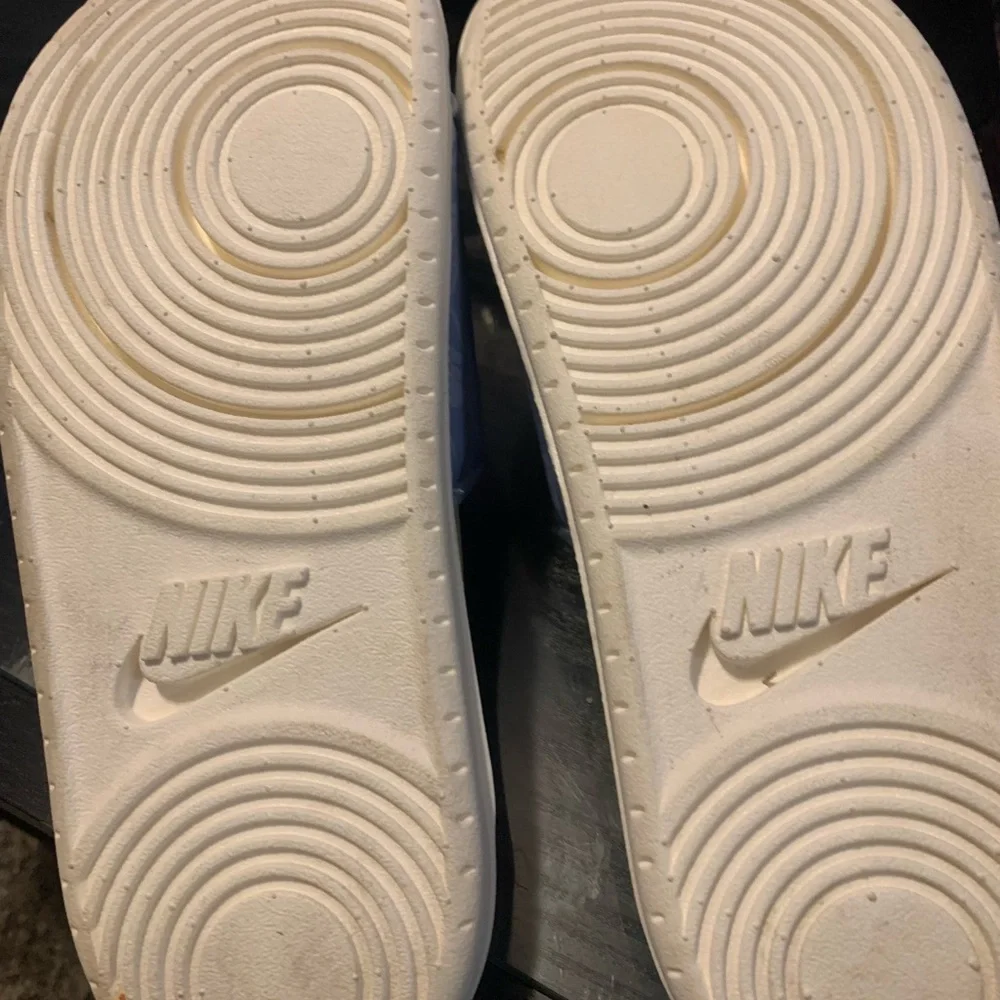 Nike Blue Patterned Slides - Picture 3 of 4